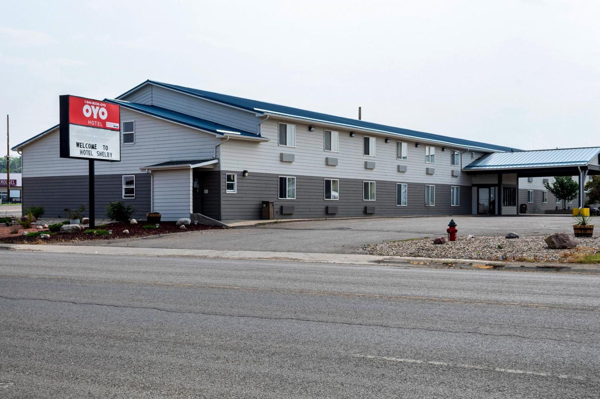 Oyo Hotel Shelby Mt Hwy 2 & I-15 ภายนอก รูปภาพ